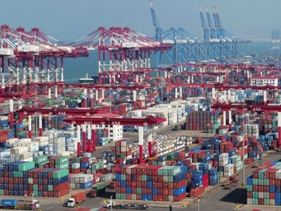 Container tại cảng biển ở Thanh Đảo (Sơn Đông, Trung Quốc). Ảnh: Reuters