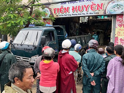 Quán phở xảy ra vụ sập tường. Ảnh: Xuân Ngọc.