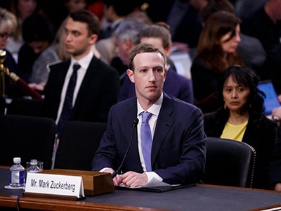 Zuckerberg điều trần trước Quốc hội Mỹ hồi tháng 4/2018.