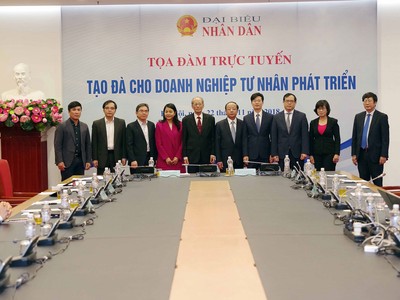 Tọa đàm “Tạo đà cho doanh nghiệp tư nhân phát triển” do Báo Người đại biểu nhân dân tổ chức.