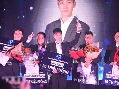 "Các nhà vô địch" của cuộc thi Bản lĩnh nhà đầu tư 2018.