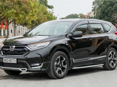 Honda CR-V tại Hà Nội, mẫu xe nhập khẩu nguyên chiếc từ Thái Lan.