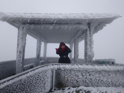 Những tạo hình khác lạ vì băng giá ở Mẫu Sơn