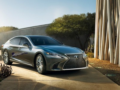 Lexus LS500 2019 công bố giá bán từ hơn 7 tỷ đồng tại Việt Nam. 