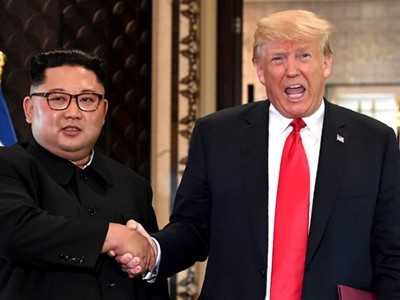 Tổng thống Mỹ Trump và lãnh đạo Triều Tiên Kim Jong-un tại Singapore tháng 6 năm ngoái. Ảnh: AFP.