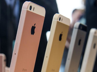 Apple 'xả' iPhone SE tồn kho giá 249 USD