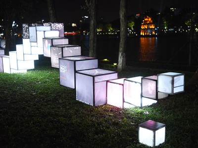 Hà Nội trang trí đường phố đón Tết