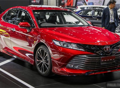 Toyota Camry TRD Sportivo với đủ mọi tùy chọn đang được giới thiệu tại triển lãm ôtô Bangkok. Ảnh: Paultan