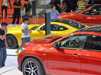 Xe nhỏ giá rẻ nhập khẩu ồ ạt về Việt Nam.