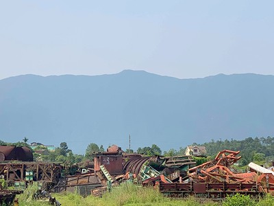Hiện trạng nhà máy thép Vạn Lợi. Ảnh: Đức Hùng.