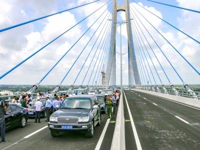 Cầu Vàm Cống bắc qua sông Hậu sẽ thông xe vào ngày 19/5