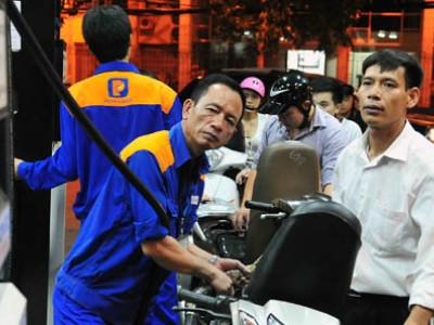 Giá xăng có thể giảm vào ngày mai.