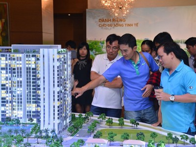 Văn phòng cho thuê tại TP.HCM chưa bao giờ hạ nhiệt và sức hấp thụ rất cao khiến khách hàng doanh nghiệp “đau đầu” tìm mặt bằng phù hợp.