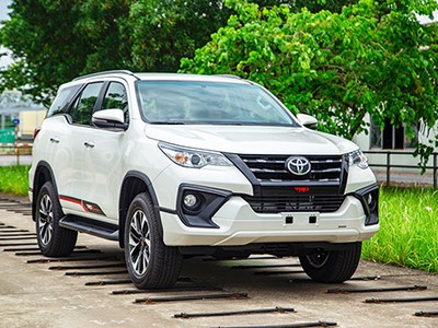 Phiên bản Fortuner 2.7 4x2 TRD tại nhà máy của hãng ở Vĩnh Phúc. 