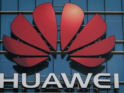 Logo Huawei tại một trụ sở thuộc thành phố Đông Quản, Trung Quốc. Ảnh: Reuters.