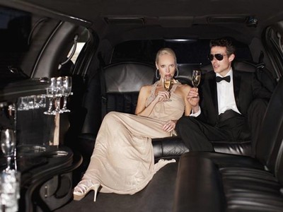  Giới đại gia Mỹ kiếm tiền không chỉ từ lương mà còn từ cổ phiếu, bất động sản và các hoạt động đầu tư khác. Getty Images.