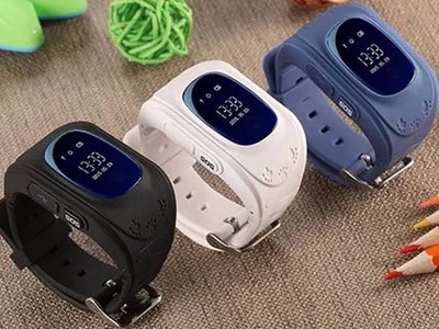 Đồng hồ định vị trẻ em thường có kích thước to nhưng trọng lượng nhẹ. 