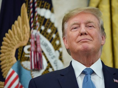Tổng thống Mỹ, Donald Trump đe dọa sẽ sử dụng Đạo luật Quyền lực Kinh tế Khẩn cấp năm 1977 trong cuộc chiến thương mại. Ảnh: AFP