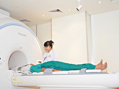 Hệ thống chụp cộng hưởng từ Toshiba Vantage Elan 1.5T, một sản phẩm phân phối của SRA. Ảnh: Internet.
