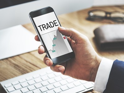 Thị trường tài chính 24h: Xem xét ROE trong bộ lọc cổ phiếu