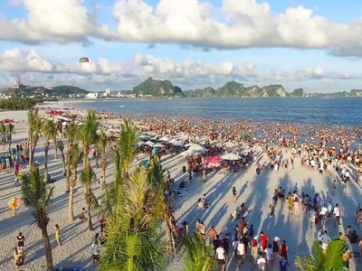 Bức họa Quảng Ninh và chân dung “người kiến tạo xu thế”