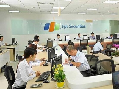 Cung cấp dịch vụ tư vấn không ký hợp đồng, Chứng khoán FPT bị phạt 85 triệu đồng