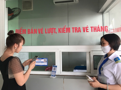 Triển khai thanh toán không tiền mặt trên xe bus, xe khách, xe taxi