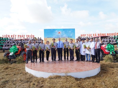 Tập đoàn Lộc Trời phối hợp với tỉnh An Giang xây dựng chuỗi liên kết hợp tác xã nông nghiệp kiểu mới