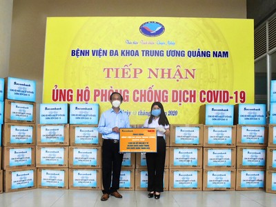 Sacombank chung tay cùng tuyến đầu phòng chống dịch Covid-19