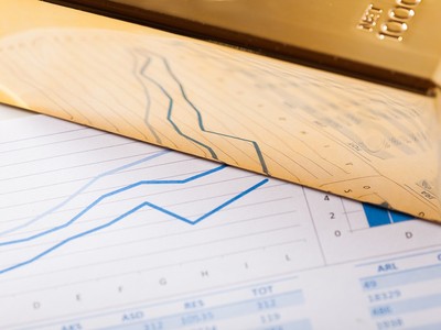 Giá vàng hôm nay ngày 10/10: Giá vàng trong nước tăng gần 400.000 đồng/lượng