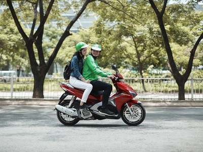 Grab: Chiết khấu đối với tài xế vẫn là 20%, còn phần tăng thêm là thuế VAT 