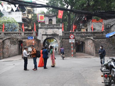 Hà Nội khác lạ trong sớm mùng 1 Tết Tân Sửu