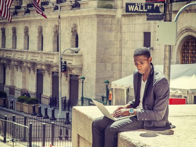 Giao dịch chứng khoán khối ngoại ngày 29/3: Gom mạnh DGC và EIB, tập trung bán HPG