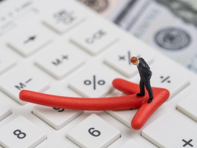 Giao dịch chứng khoán phiên sáng 3/10: Áp lực bán vẫn hiện hữu