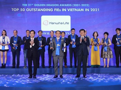 Hanwha Life Việt Nam nhận Giải thưởng Rồng vàng lần thứ 8