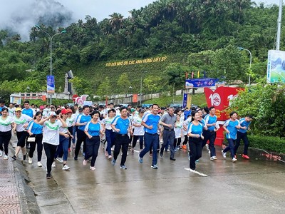 Chặng 5 “những bước chân vì cộng đồng” chính thức khởi động