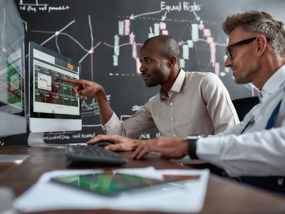 Khối ngoại bán mạnh cổ phiếu bluechip và ngân hàng trong phiên 15/8