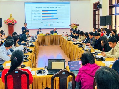 Hội thảo Kinh tế Việt Nam năm 2023 và triển vọng năm 2024: Cải cách để tăng tốc và phục hồi tăng trưởng sáng 15/1.