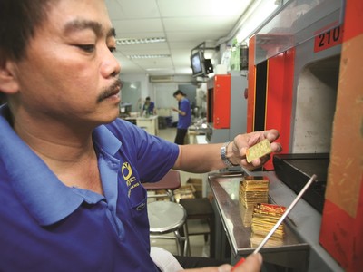 Chính sách điều chỉnh hoạt động các thị trường như vàng cần phải tính toán rất kỹ tác động đến người dân.