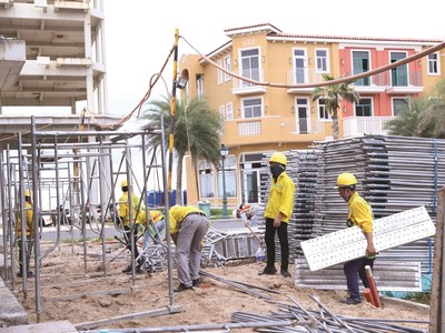 Tại dự án NovaWorld Ho Tram, nhà thầu đang triển khai đồng loạt nhiều hạng mục.