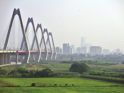 Giá đất tại một số khu vực ngoại thành Hà Nội tăng đột biến sau các phiên đấu giá.