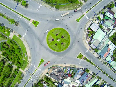 Các địa phương đang ngày càng đóng vai trò quan trọng trong việc phát triển hạ tầng và kinh tế.