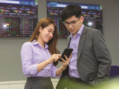 Nhà đầu tư cá nhân còn chưa quan tâm nhiều đến chứng chỉ quỹ.