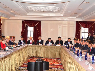 Tọa đàm về Tăng cường hợp tác Việt Nam - Hoa Kỳ trong phát triển ngành công nghiệp bán dẫn và trí tuệ nhân tạo.