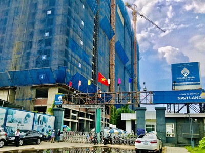 Dự án Roxana Plaza tại Bình Dương chưa hẹn ngày hoàn thành.