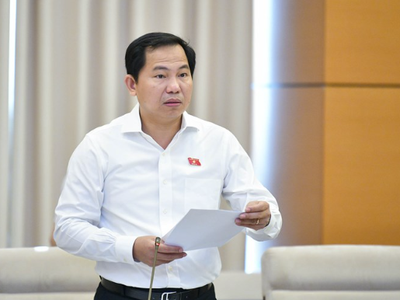 Chủ nhiệm Ủy ban Tài chính - Ngân sách Lê Quang Mạnh phát biểu.