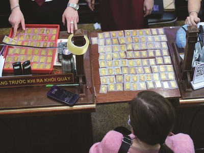 Nhu cầu trú ẩn vào vàng vẫn gia tăng trước biến động địa chính trị trên thế giới. Ảnh: Dũng Minh.