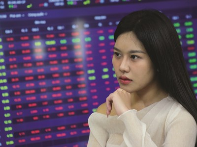 Nhiều nhà đầu tư vẫn chịu áp lực tâm lý trước ngưỡng cản 1.300 điểm