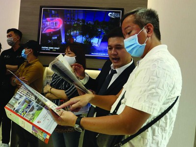 Thách thức còn nhiều, nhưng với người thức thời, cơ hội vẫn rộng mở.