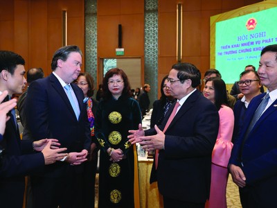 Tại Hội nghị triển khai nhiệm vụ phát triển TTCK năm 2024, Thủ tướng Chính phủ giao UBCK rà soát sửa đổi, bổ sung Nghị định số 155/2020/NĐ-CP.